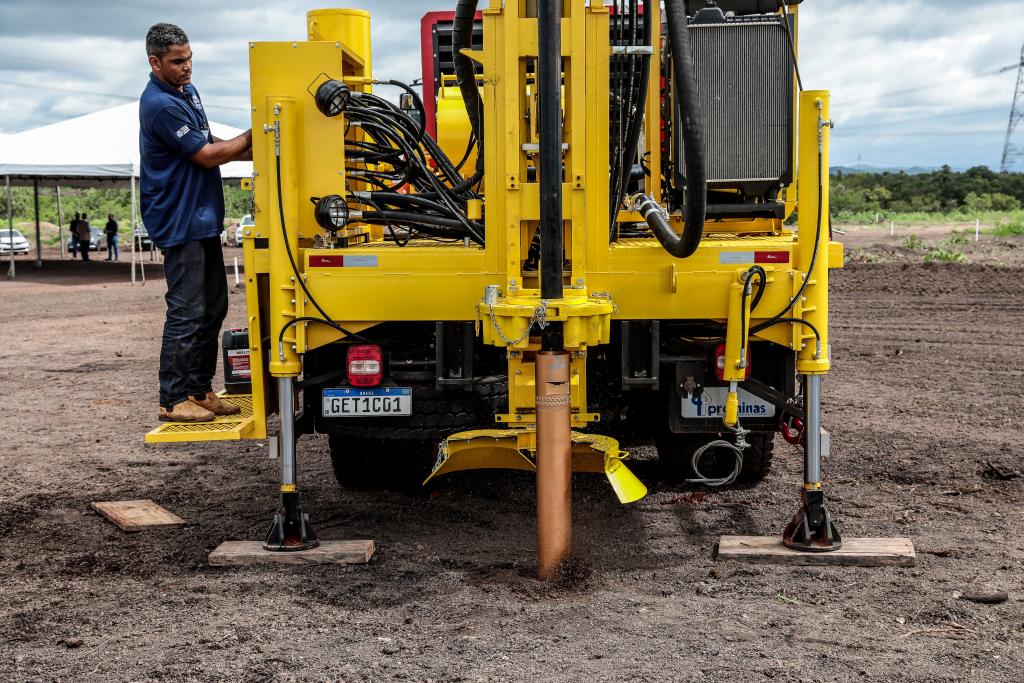Articulação da primeira-dama de MT possibilita perfuração de poços artesianos em aldeias indígenas