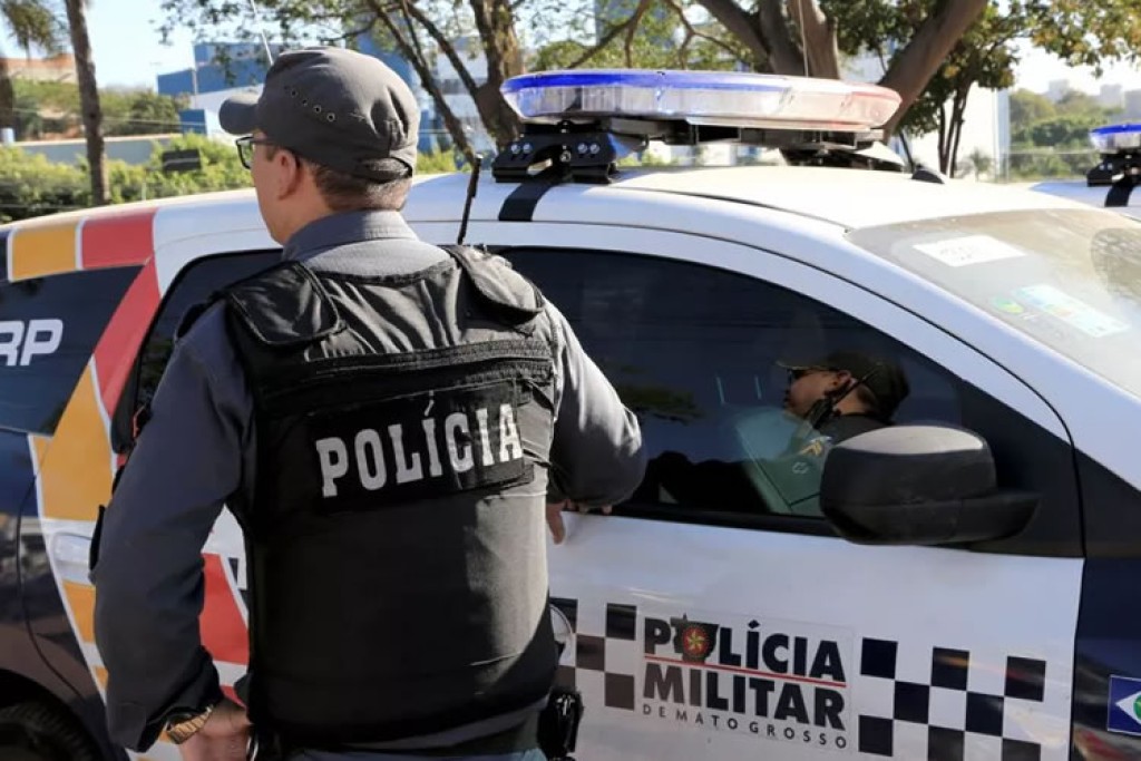 Batalhão de Trânsito prende homem por contrabando e apreende 40 celulares na MT-251