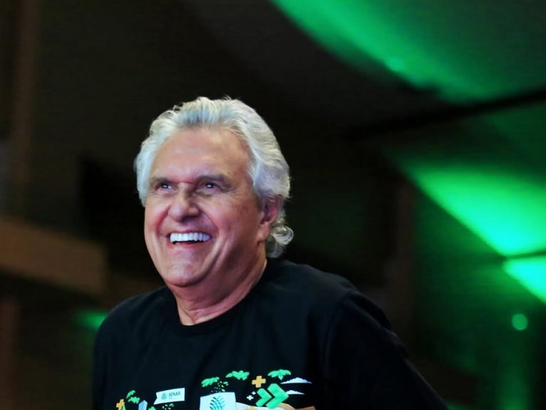 Caiado lança seu nome se diferenciando de Bolsonaro e com foco na segurança