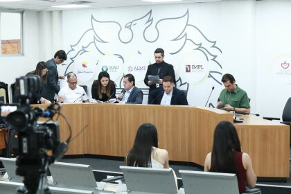 CCJR aprova projeto que obriga notificação de violência contra idosos e mais 15 propostas