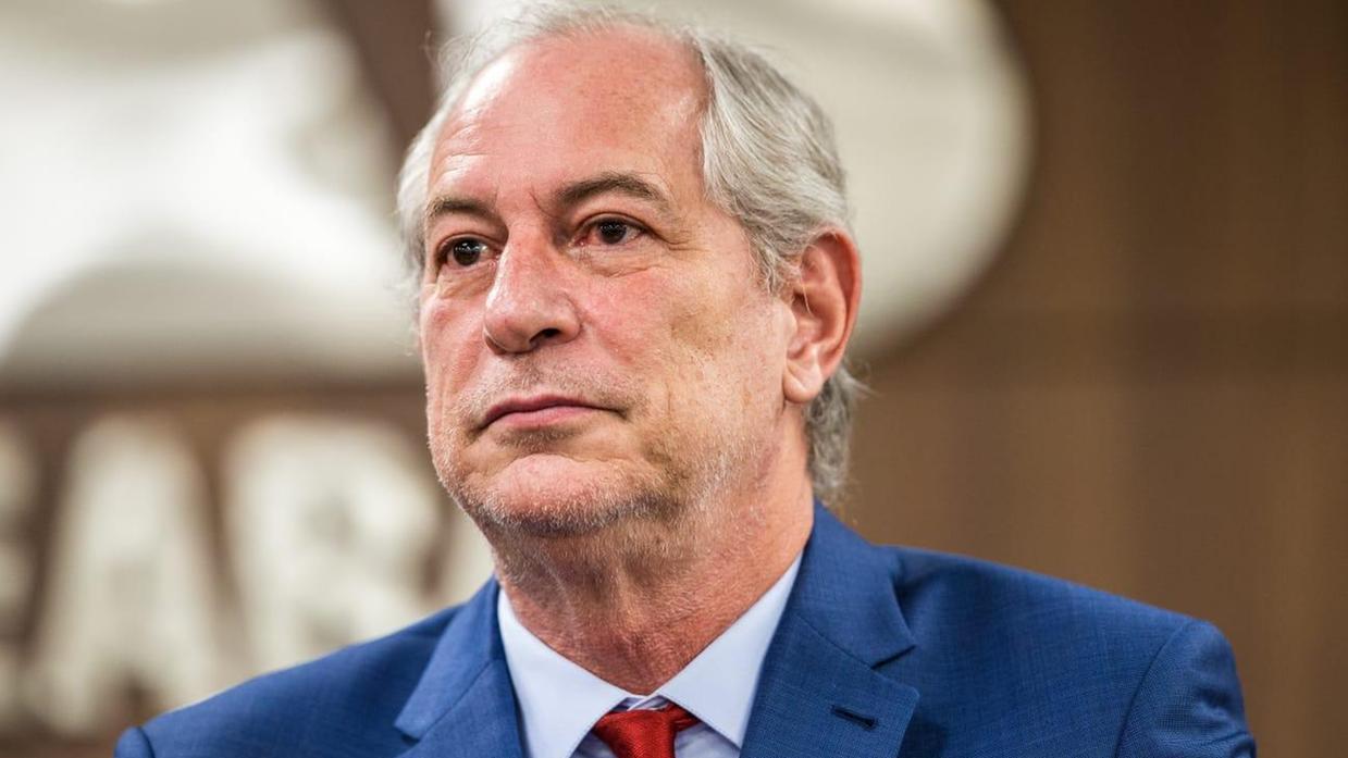 Ciro Gomes anuncia saída do PDT após 10 anos de filiação