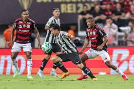 Clássico entre Botafogo e Flamengo termina em confusão e agressões na saída do campo