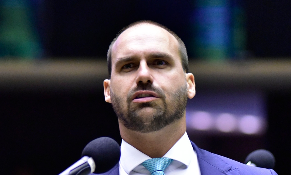 Eduardo Bolsonaro defende ação militar dos EUA contra o Brasil