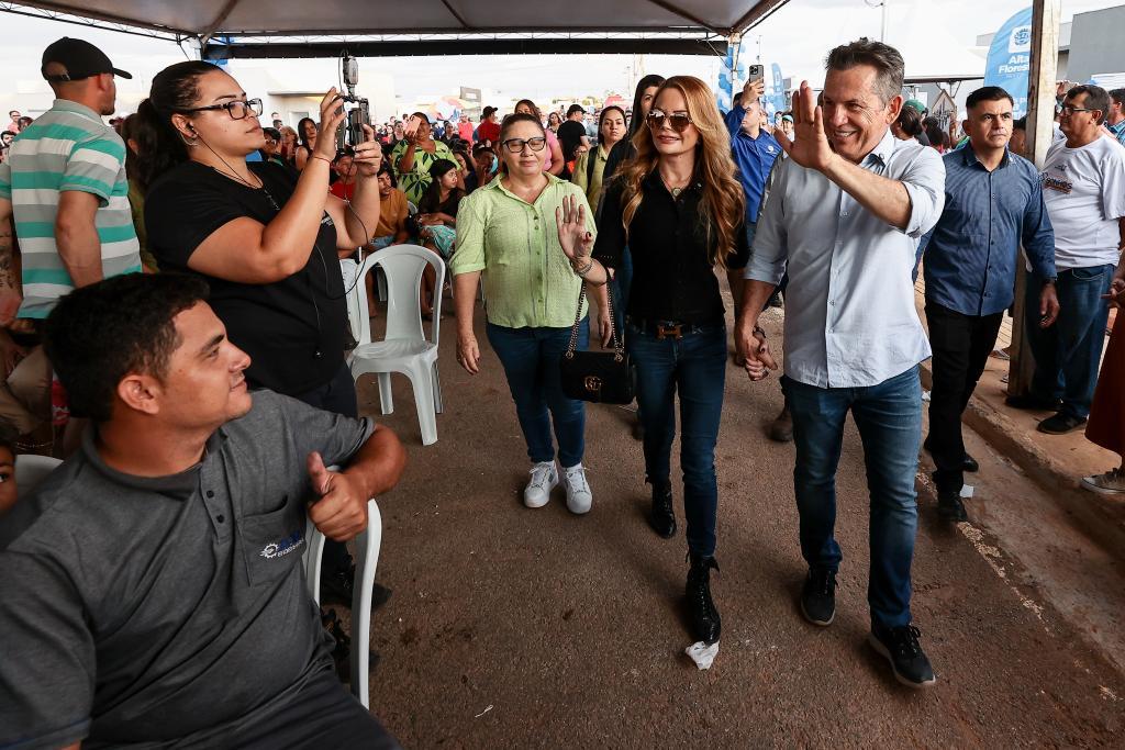 Governador e primeira-dama vistoriam e entregam obras em Campos de Júlio e Lucas do Rio Verde neste sábado (18)
