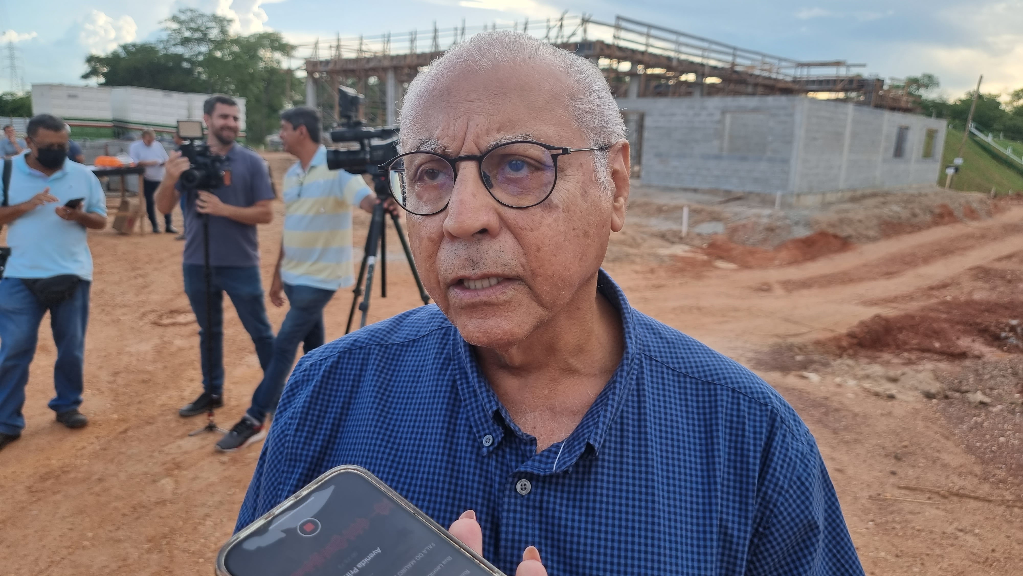 Júlio Campos confirma convite de Max russi para compor chapa