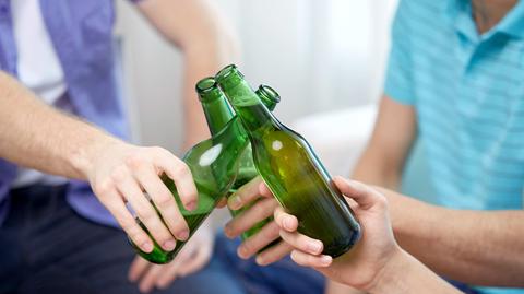 Lula sanciona lei que amplia pena para quem fornecer bebidas alcoólicas a menores