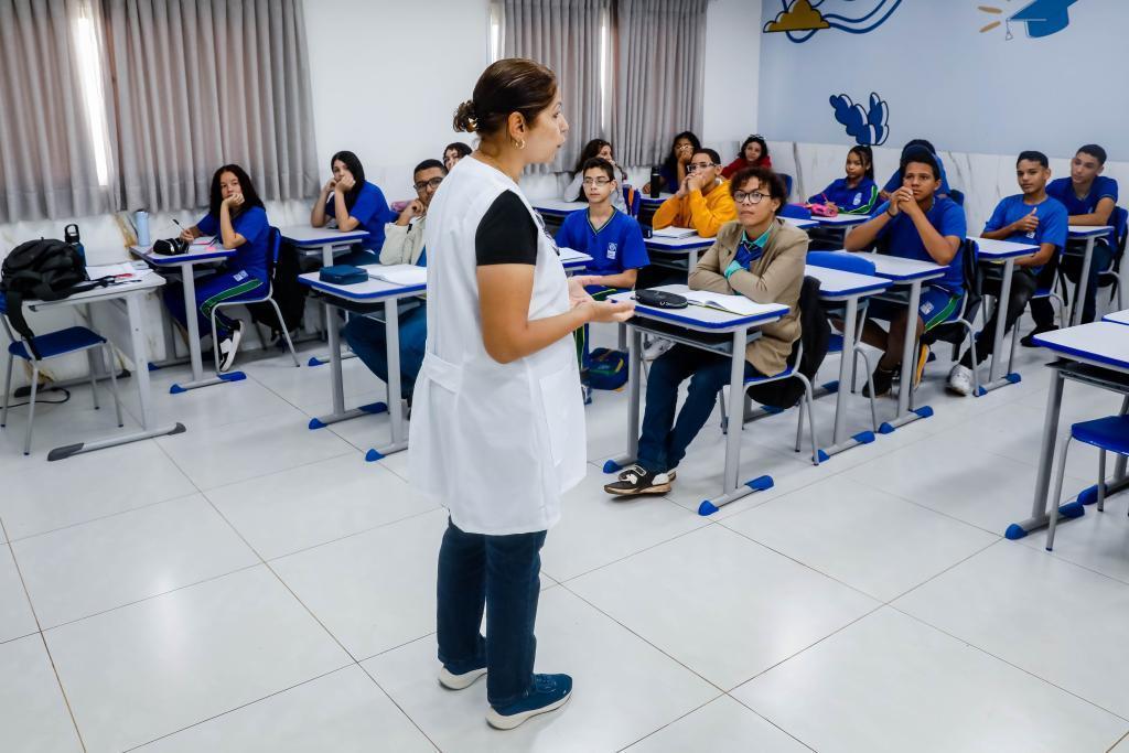 Seduc intensifica programa para recuperar aprendizagem no Ensino Médio com mobilização de famílias