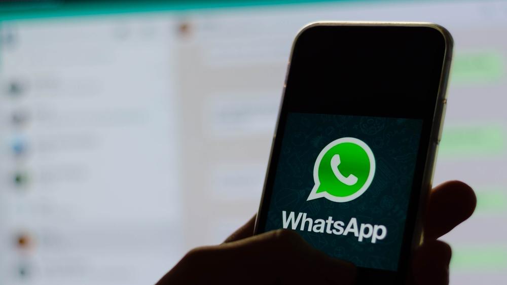 Vírus que assume controle do WhatsApp rouba senhas e tira print da tela; entenda